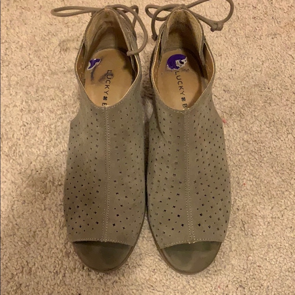 Lucky brand heeled suede sandal 8.5